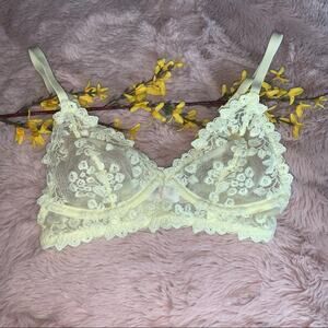 NWT Intimately Free People Pastel Yellow Lace Veronica Underwire Bra Size: 32A